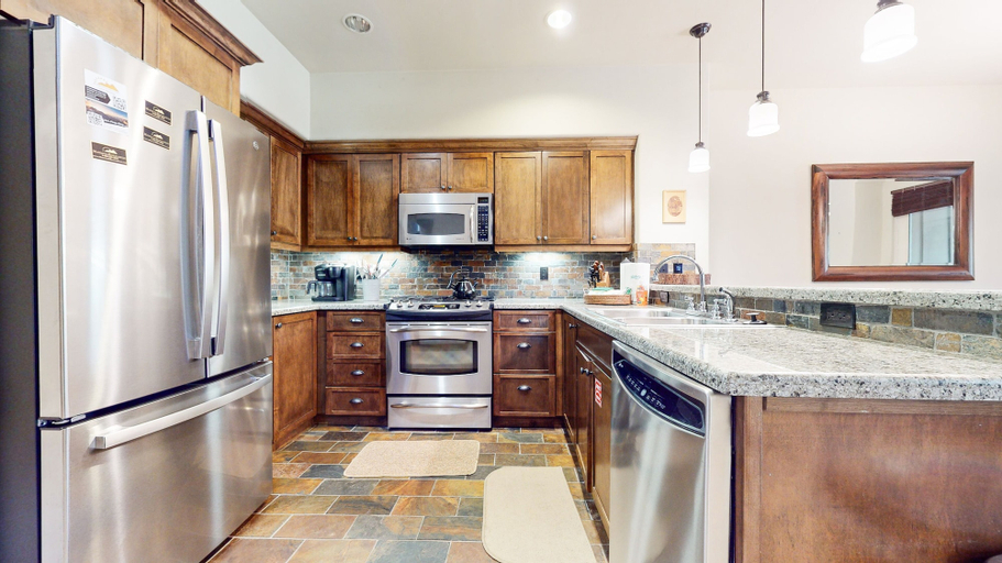 Private kitchen 5, Woodwinds #1303 4 Bedroom Condo by RedAwning, Mono