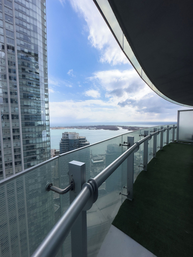 Property grounds, Comfy Lakeview Rogers Centre FreeParking, Toronto