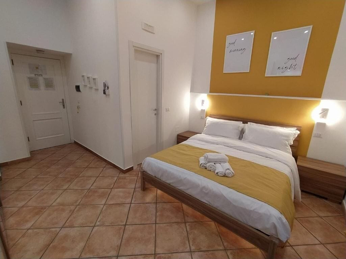 Room 3, NaCasa Guest House, Napoli