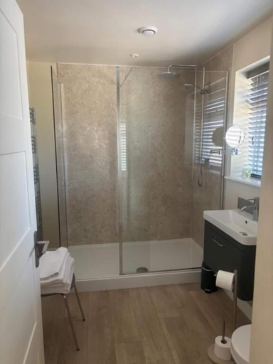 Bathroom 3, White Hart Netherfield, East Sussex