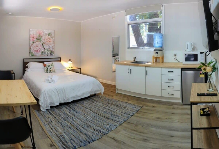 Bedroom 3, Tiny Away Escape at Grampians Edge, Horsham Bal