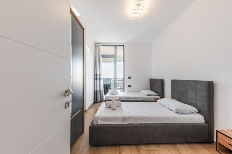Room 5, Hill Side Suite 1 by PS, Durrësit