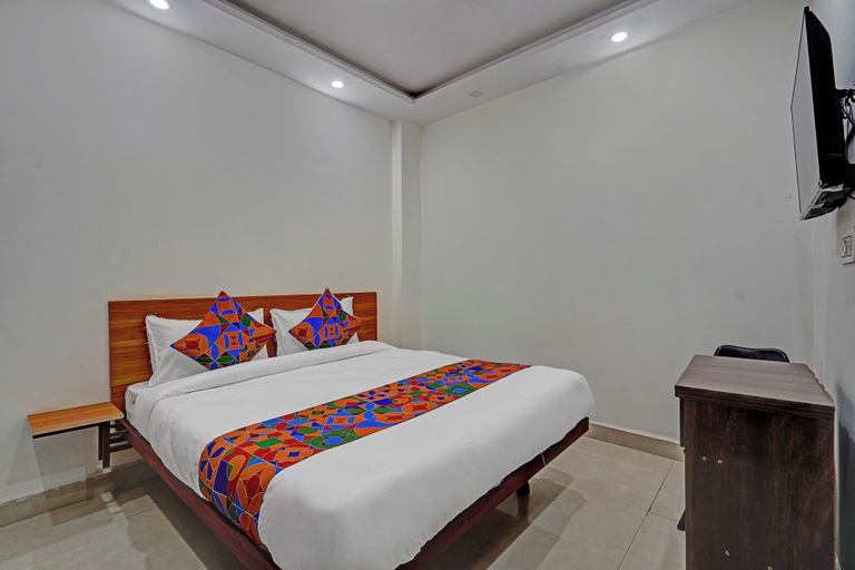 Room 2, Via Shahdara Residency, Delhi