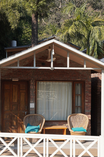 Terrace/patio, High Bank Himalayan Retreat Eco Resort, Garhwal