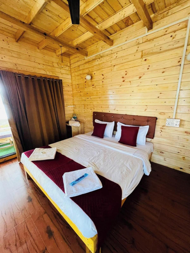Room 4, LeafyDen Forest Cottages by Nature Hill, Sindhudurg