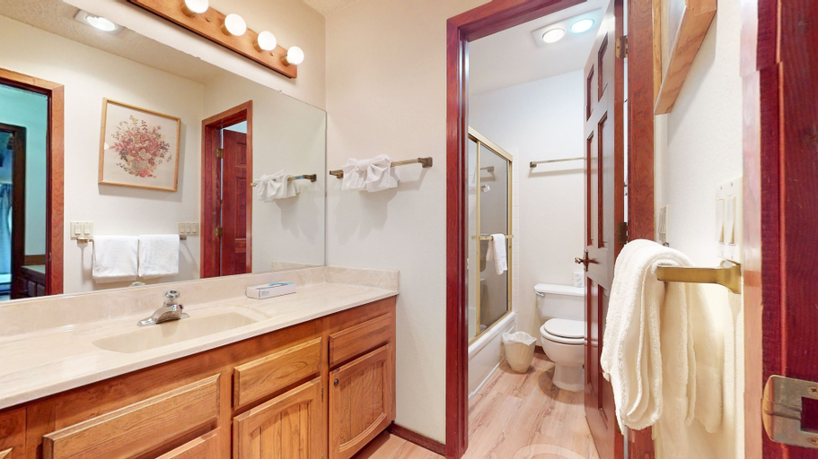 Bathroom 2, Sunrise #33 2 Bedroom Condo by RedAwning, Mono