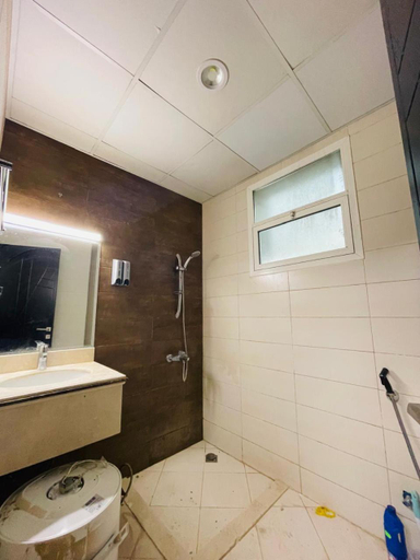 Bathroom 5, al alkeem heights, Ras Al Khaimah
