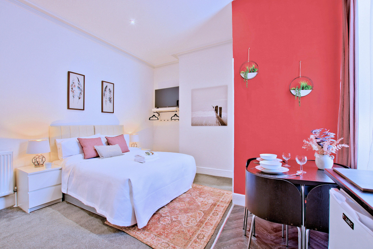 Room 5, Sandy Bay Suites, East Riding of Yorkshire