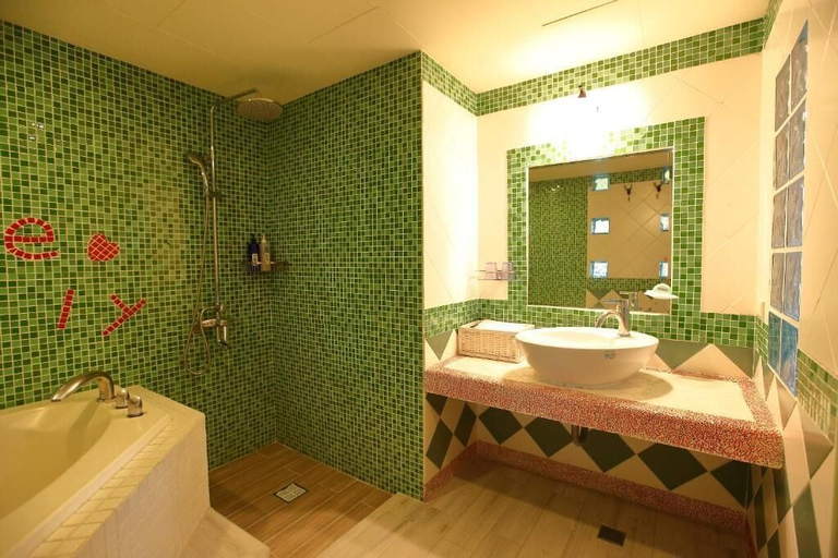 Bathroom 3, Jasmine Inn, Pingtung