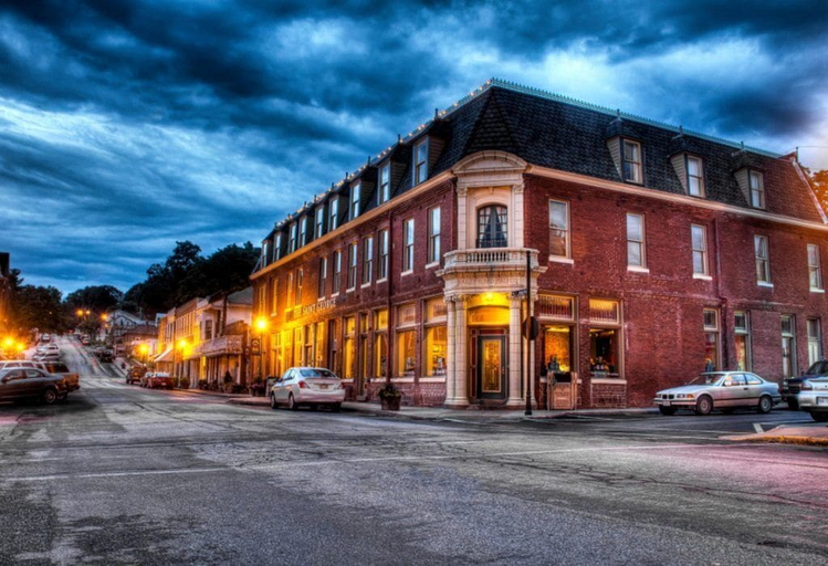 Parking, Saint George Hotel, Kansas City
