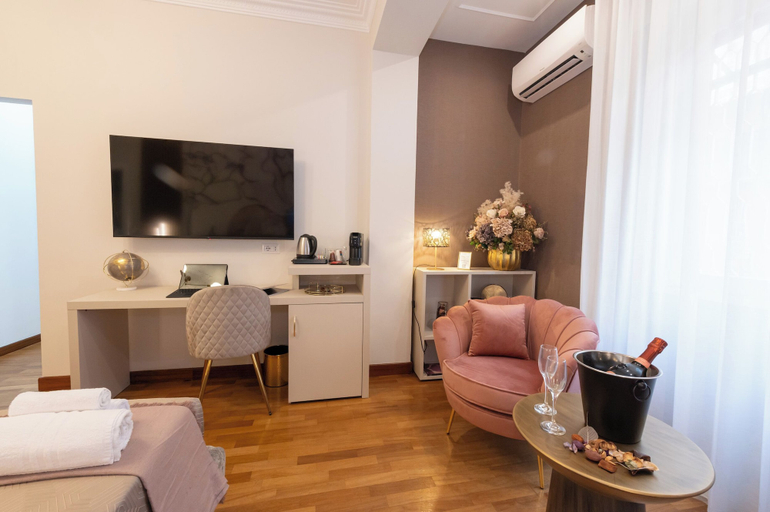 Others 5, Querini Suite, Roma
