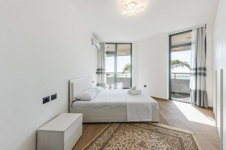 Room 4, Hill Side Suite 1 by PS, Durrësit