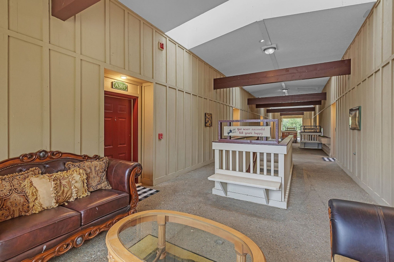 Lobby 2, 3rd Floor Back Side Penthouse Suite - 306 by Grand Wood Suites, Brown