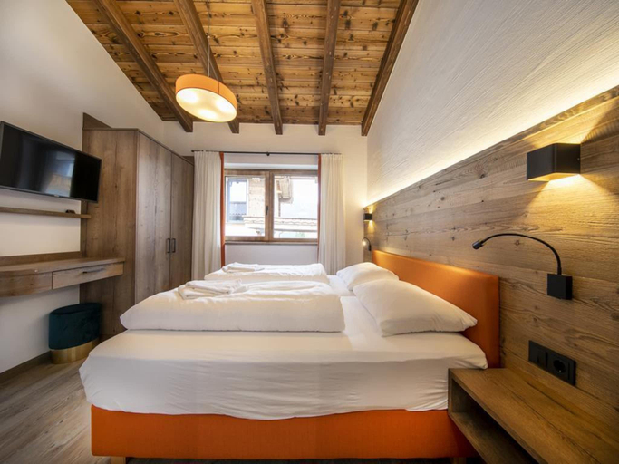 Bedroom 3, Chalet in Neukirchen for 8 people, Zell am See