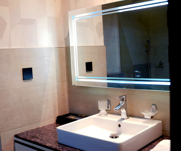 Bathroom 3, 2020 HOTELS & APARTMENTS Wuye, AbujaMun