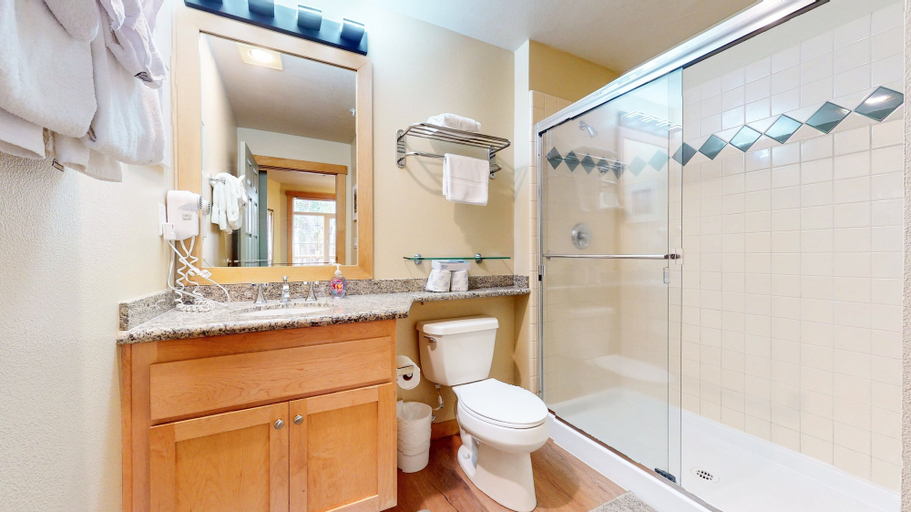 Bathroom 3, Sunstone #126 2 Bedroom Condo by RedAwning, Mono