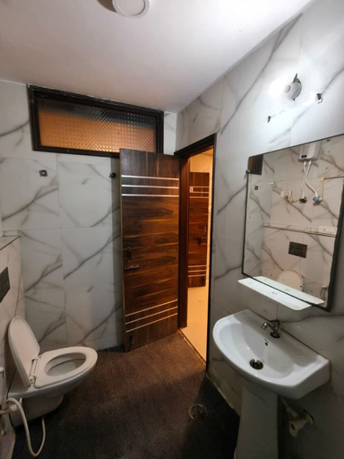 Bathroom 4, Hotel Dwarka Inn, Delhi
