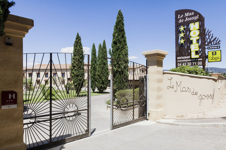 Property entrance 5, Le Mas de Jossyl, Bouches-du-Rhône