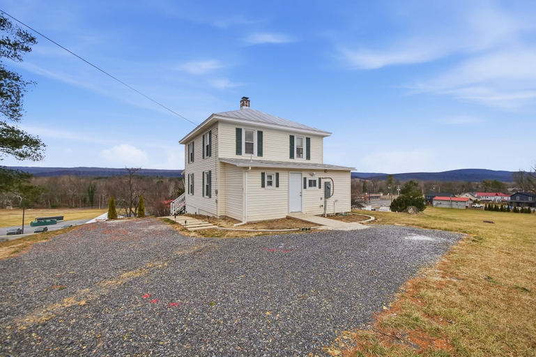 Exterior 4, Heishman Historic Hillside Home 4 Bedroom Home, Hardy