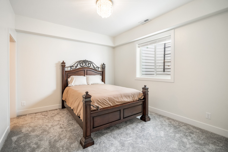 Room 4, Hidden Treasure Retreat W/hot Tub & River Access 6 Bedroom Home, Bingham