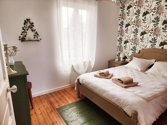 Room 4, Cocon à Brocéliande & Ecoles militaires, Morbihan