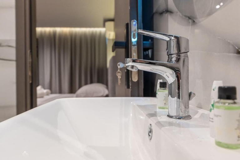 Bathroom 2, Ersa Luxury Rooms, Sarandës