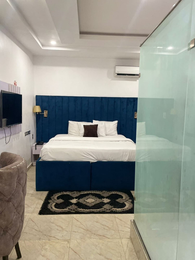 Room 5, DE Caribbean Luxury Hotel and Suites, Alimosho