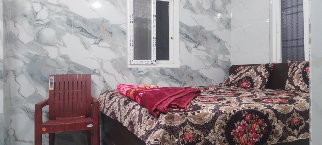 Room 4, SRLN Residency, Kurnool