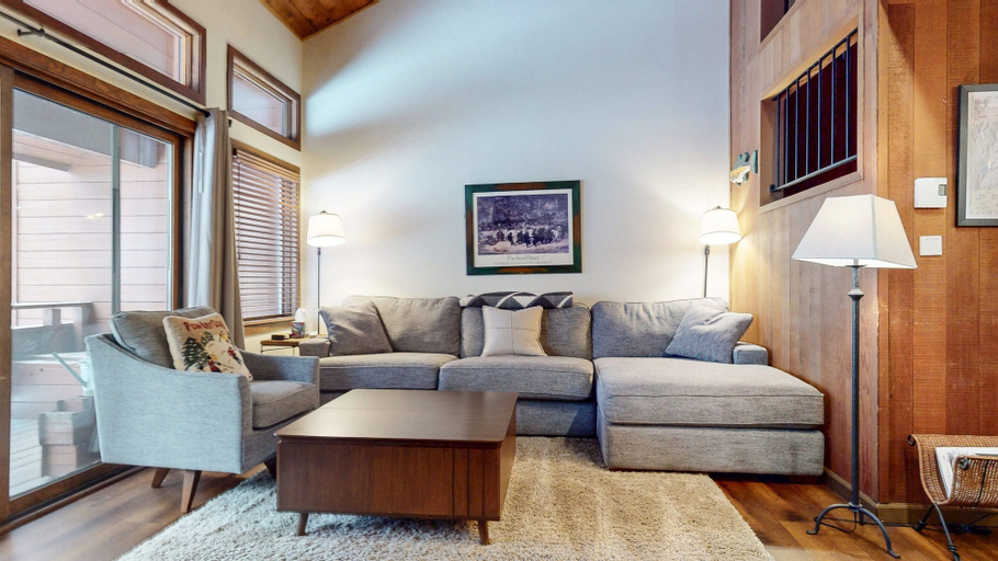 Living area 3, Winterset 12 Centrally Located, Cozy, Washer Dryer by RedAwning, Mono