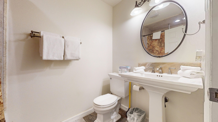 Bathroom 3, Mammoth Estates Studio Condos - 2 Blocks from The Village Gondola Station by RedAwning, Mono