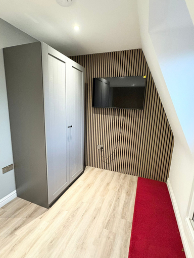Others 5, Fonthill Aparts, London
