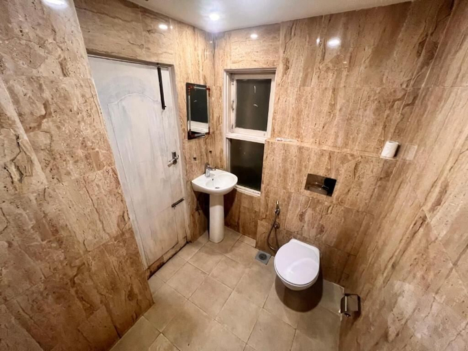 Bathroom 2, Trekkers' Home, Bagmati