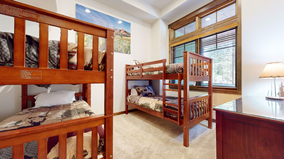 Room 3, Woodwinds #1323 4 Bedroom Townhouse, Mono