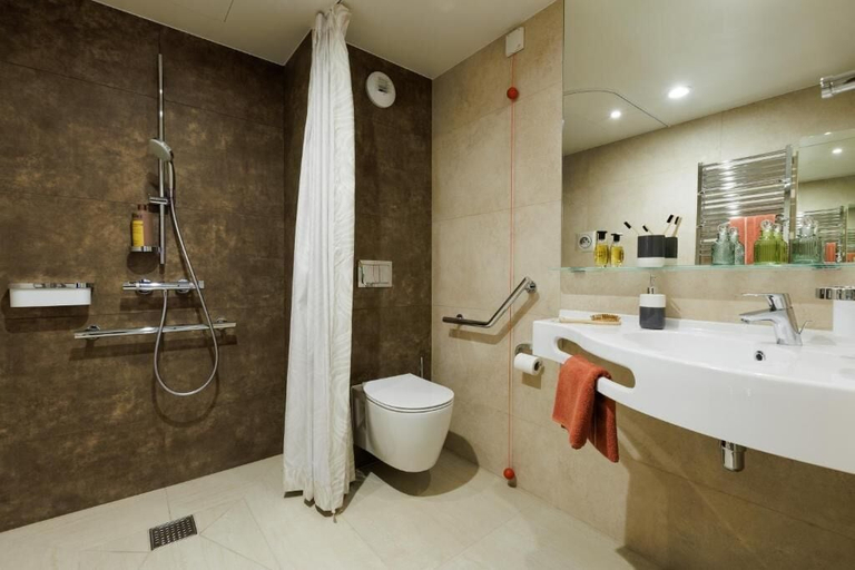 Bathroom 2, Appart One Chambéry, Savoie