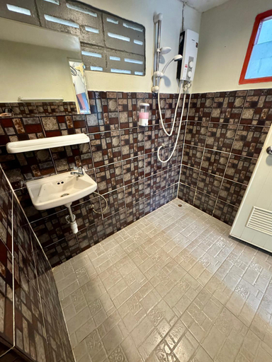 Bathroom 3, Sea Flower Resort, Koh Chang