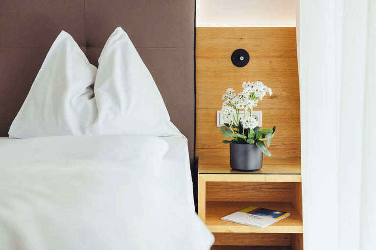 Bedroom 2, Hotel Schmuckhof, Bolzano