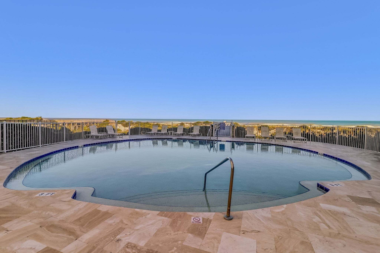 Pool 3, 32 Ocean Place 2 Bedroom Condo, Nassau