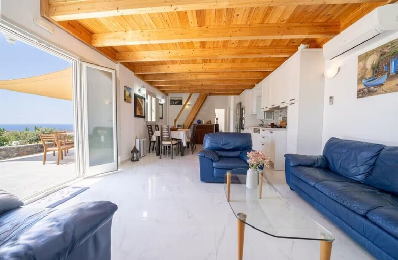Living area, Avra Villa with Sunset View Oia, South Aegean