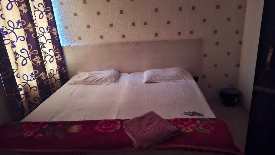 Room 5, Happy Guest House, Patna