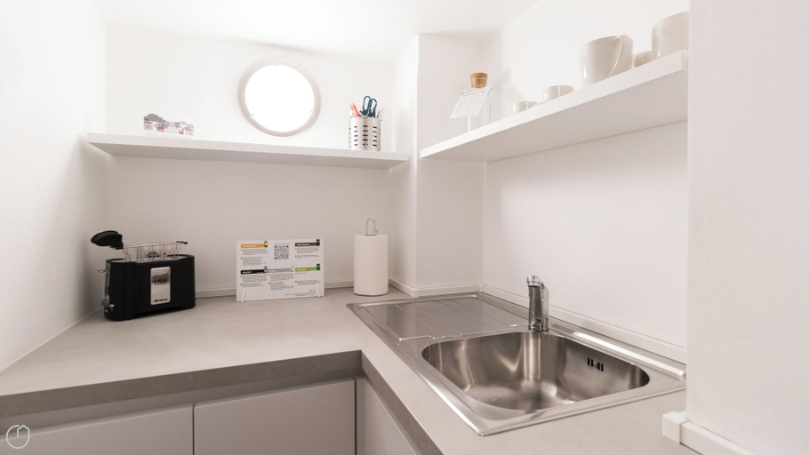 Others 5, Italianway Comfort - San Maurilio 20 B, Milano