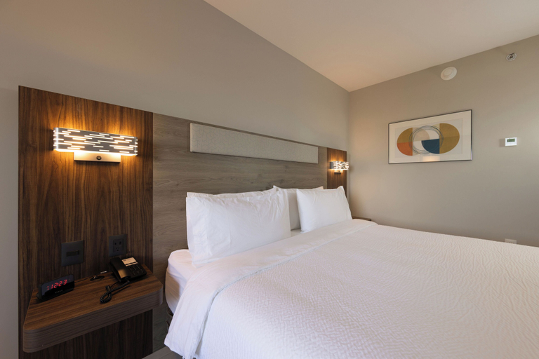 Bedroom 3, Holiday Inn Express & Suites Hotel Mazatlan by IHG, Mazatlán