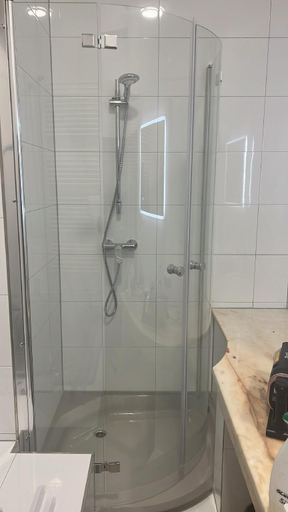 Bathroom 5, Hotel Belvedere, Harburg