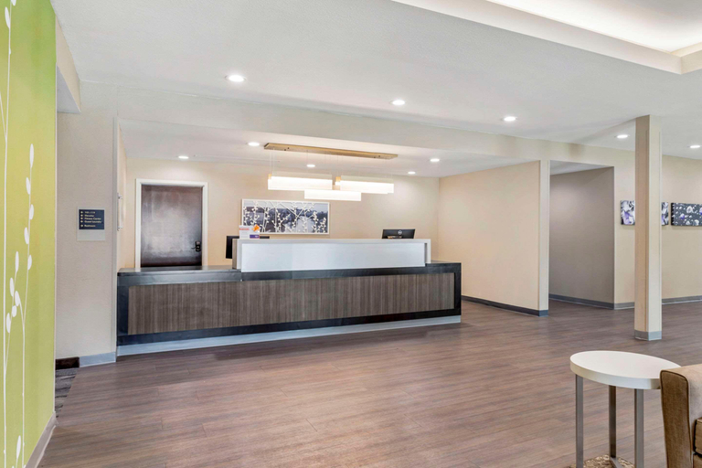 Public Area 2, Sleep Inn & Suites Liberty, Liberty