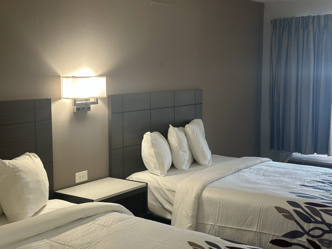 Room 3, Red Roof Inn Media, PA, Delaware