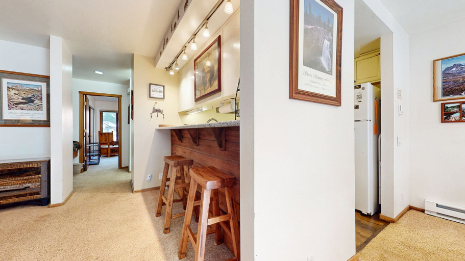Interior 3, Snowcreek #39 1 Bedroom Townhouse, Mono