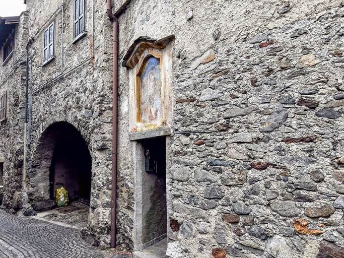 Exterior detail 3, La Maison Pilly, Sondrio