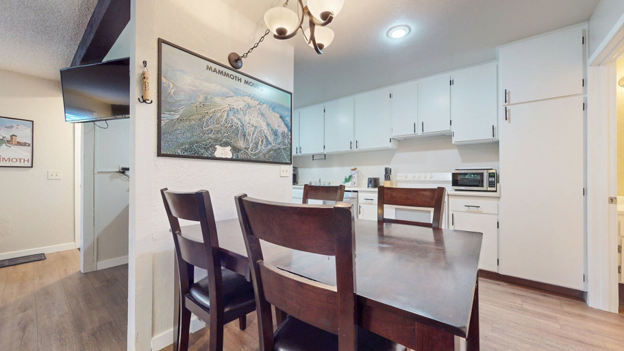 Dining 3, Hidden Valley Complex, Mono