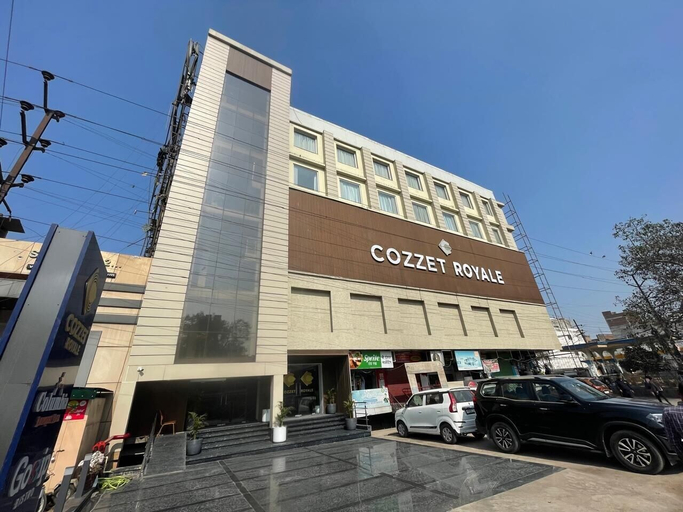 Parking, Cozzet Royale, Kanpur Nagar