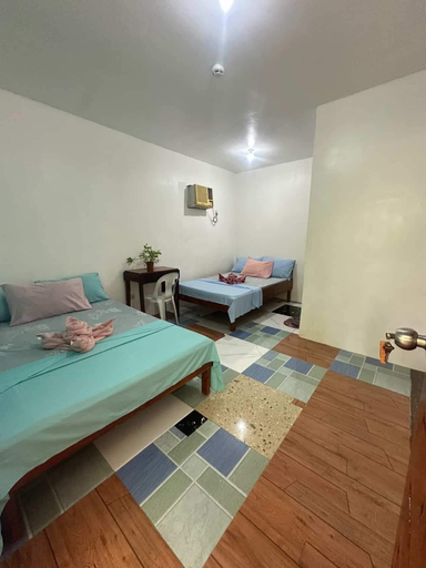 Room 4, moonlight inn catangnan, General Luna