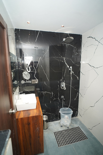 Bathroom, Avdhesh Palace, Gonda